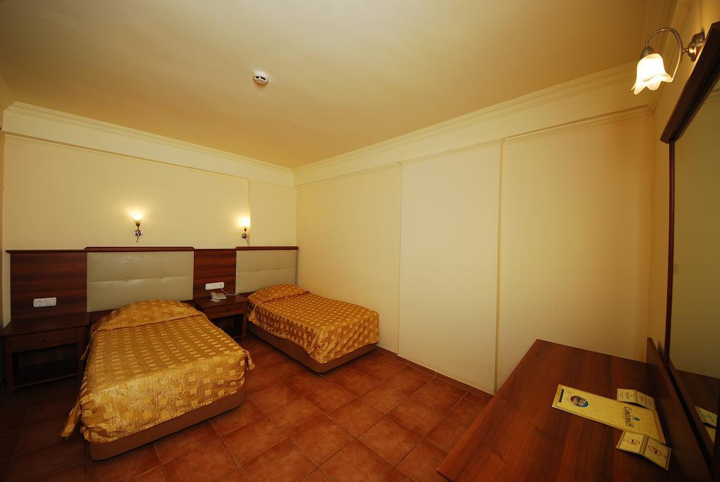 Luna Beach Deluxe Hotel Marmaris Rum bild