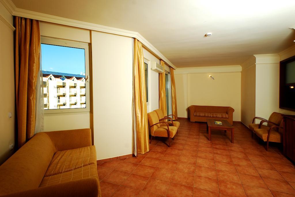 Luna Beach Deluxe Hotel Marmaris Rum bild