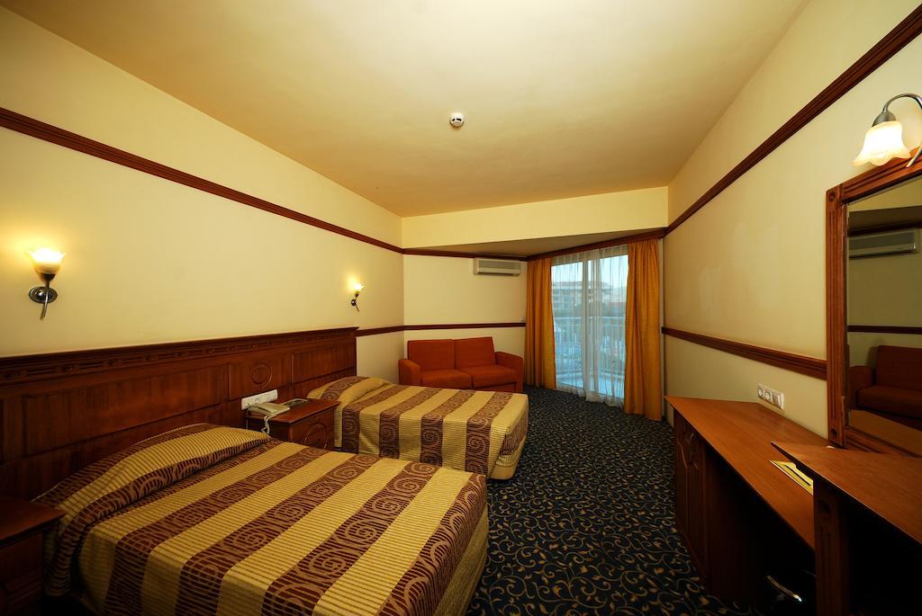 Luna Beach Deluxe Hotel Marmaris Rum bild